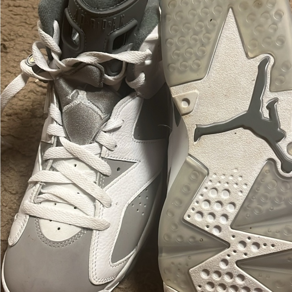 Jordan Athletic Shoes in White and Silver